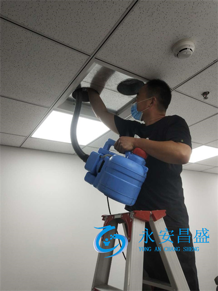 西安餐飲人看過來 高效清洗風機盤管 守護中央空調系統健康